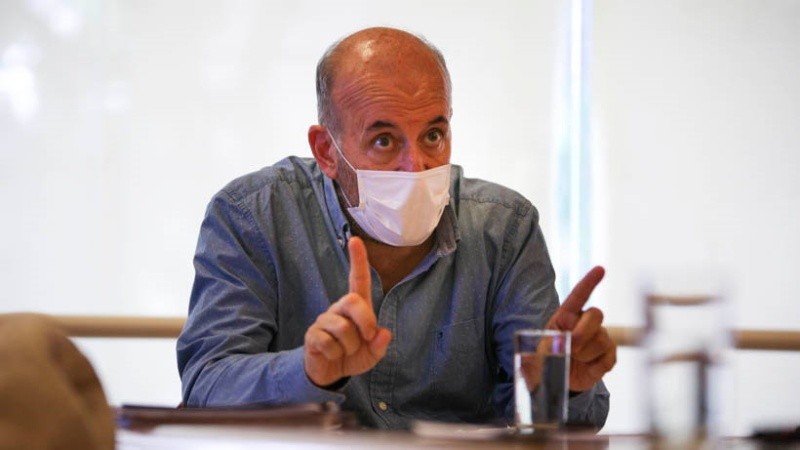 El secretario de Salud pidió mantener los cuidados a pesar de la mejora de la situación.