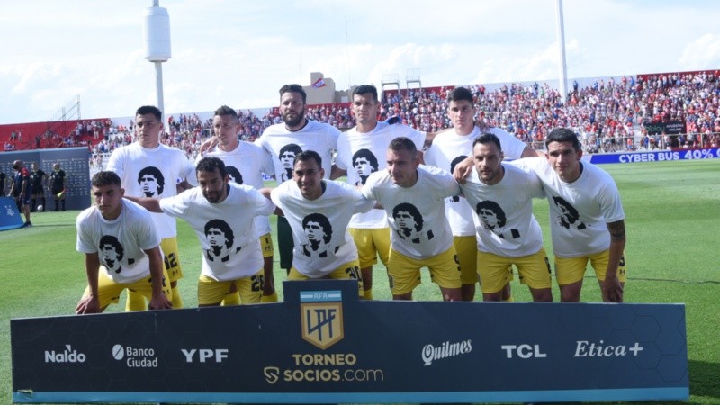 El equipo auriazul que cayó en Santa Fe y volvió a mostrar una pálida imágen.