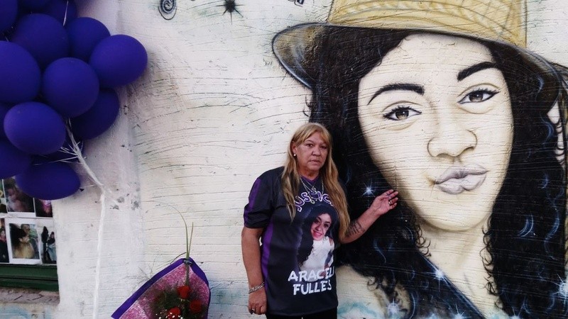 Perros rastreadores encontraron su cuerpo desnudo y cubierto con cal debajo de un contrapiso en la casa de uno de los acusados.