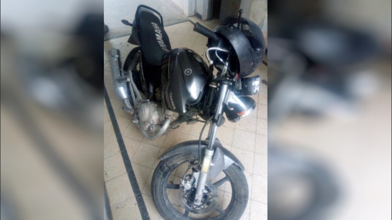 La motocicleta secuestrada en Granadero Baigorria.