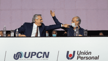 El presidente inauguró un nuevo sanatorio del sindicato de los estatales.