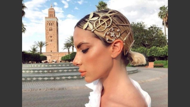 Las hebillas y sus detalles suelen ser uno de los accesorios favoritos para crear un outfit ideal