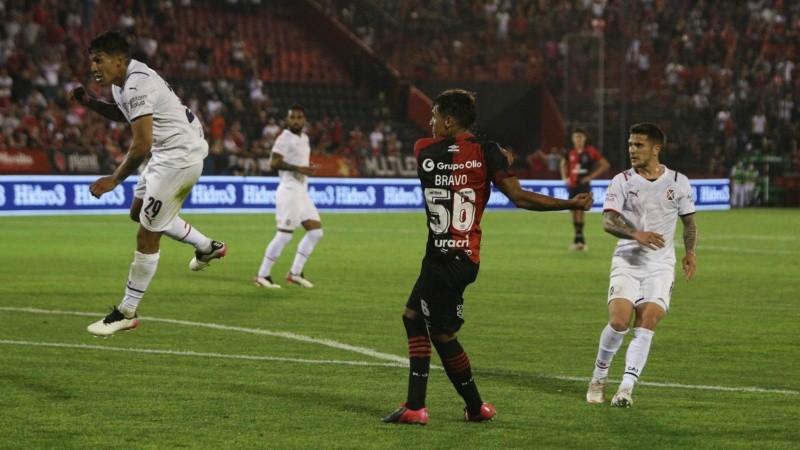 Bravo ingresó desde el banco y fue clave.