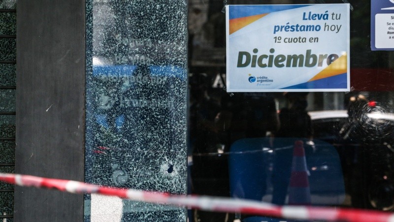 Los ataques fueron en la noche de este jueves en barrio Tiro Suizo.