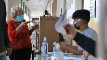 La votación se desarrollaba con normalidad en las escuelas rosarinas.