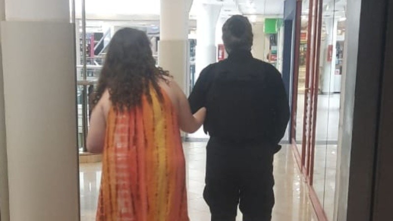 La niña ya volvió a su casa. 