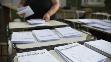 A las 18 cerró la votación y comenzó el escrutinio en las escuelas.