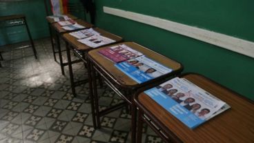 En el cuarto oscuro: las boletas para elegir diputados y senadores.