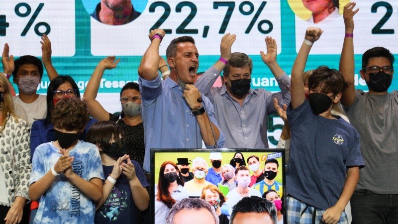 El periodista celebró el triunfo a las 20.45 de este domingo.