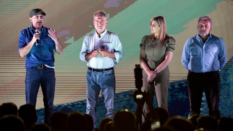 Caras de poco festejo en el peronismo santafesino