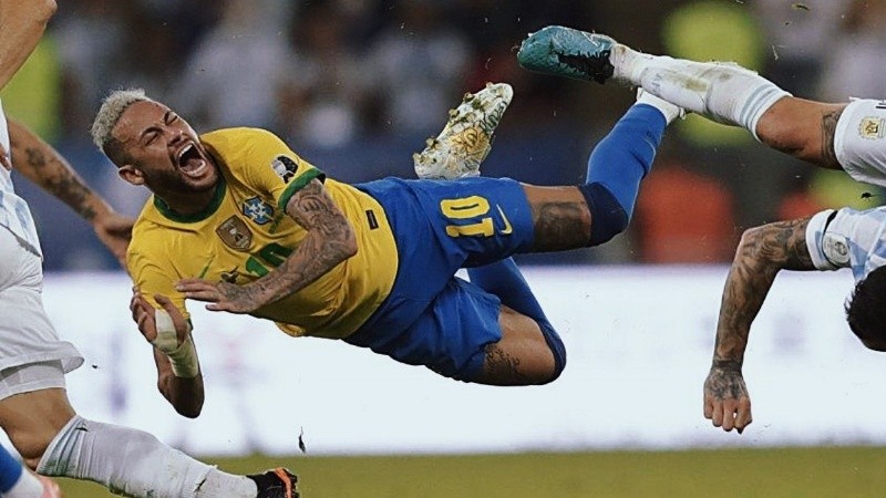 El astro brasileño no viaja a San Juan y estará ausente por lesión.