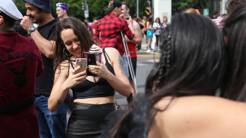 La alegría de los estudiantes de Medicina este martes por la mañana en el tradicional festejo. 