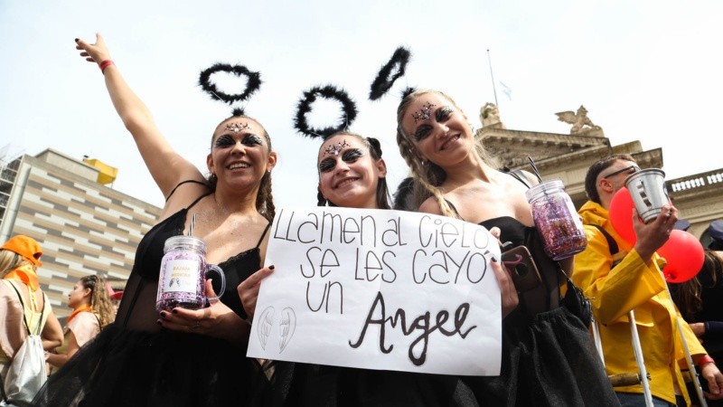 La alegría de los estudiantes de Medicina este martes por la mañana en el tradicional festejo. 
