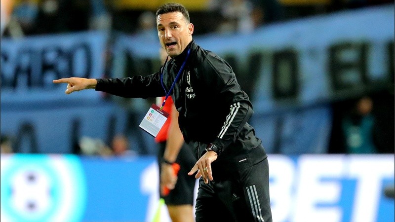 Scaloni, el técnico que llegó en silencio y logró dos objetivos impresionantes 