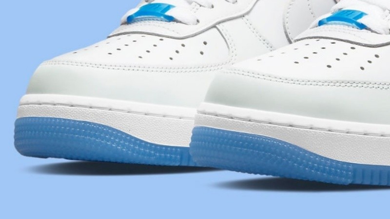 El contacto del material con la luz solar, hace que el calzado se modifique completamente