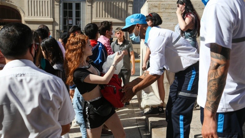 Hubo controles en varios sectores del Monumento.