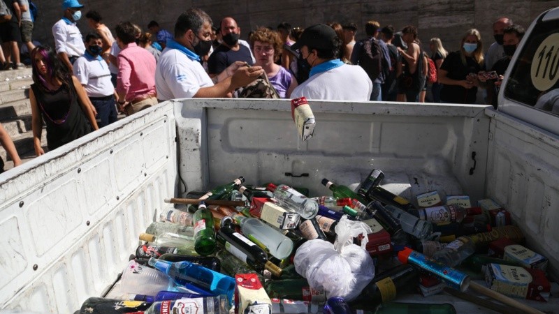 Parte del alcohol y pirotecnia secuestrada. 