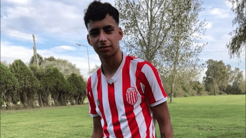 Lucas González tenía 17 años y jugaba al fútbol en Barracas Central.