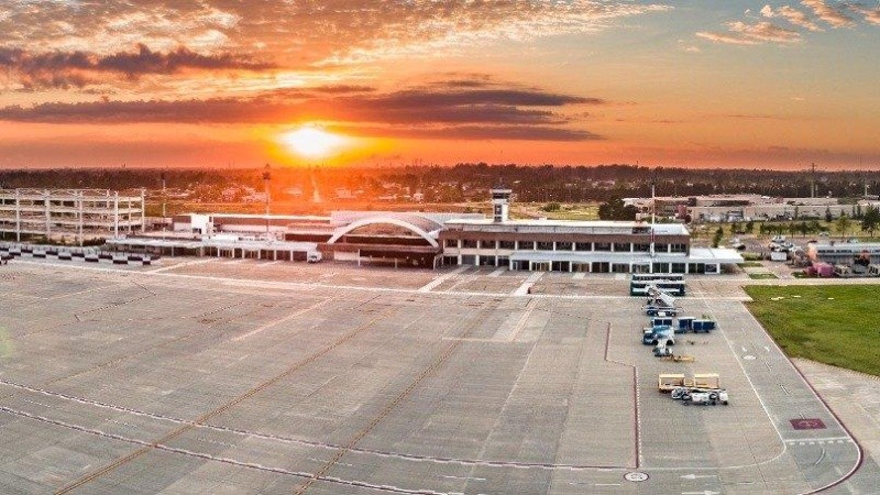 El aeropuerto de Rosario vuelve a vivir los vuelos internacionales