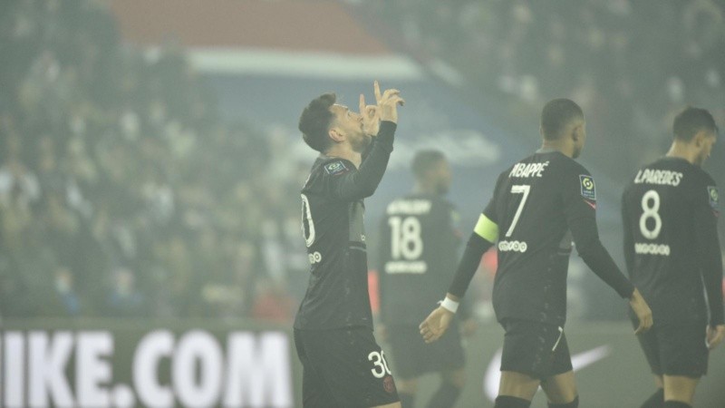 El festejo del rosarino en el Parque de los Príncipes