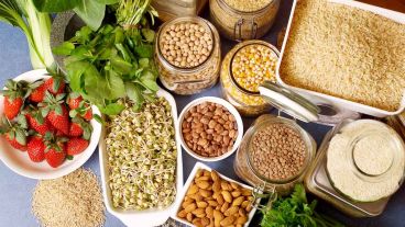 Partiendo de la concepción de la persona como "un todo", se buscará elegir conscientemente qué consumir