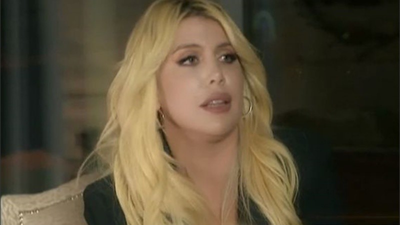 Wanda habló con Susana y contó lo de Mauro y la China.