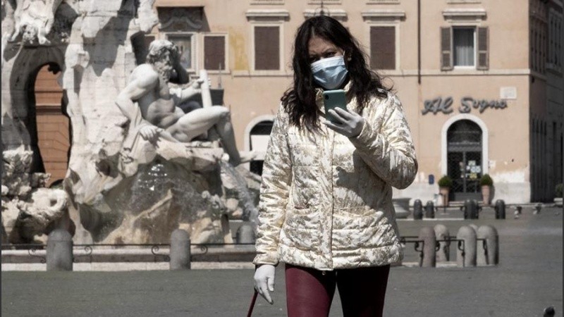 La vacunación y el uso de mascarilla son la clave para no enfermar grave de covid.