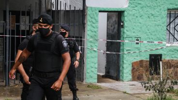 La Policía trabaja en la escena del crimen.