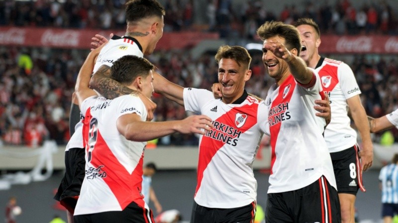 El Millonario se dio el gusto en forma anticipada y frente a su gente.