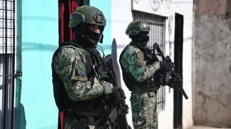 El allanamiento de Gendarmería en el domicilio del Viejo Cantero, en Avellaneda al 4500