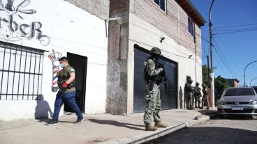 El allanamiento de Gendarmería en el domicilio del Viejo Cantero, en Avellaneda al 4500