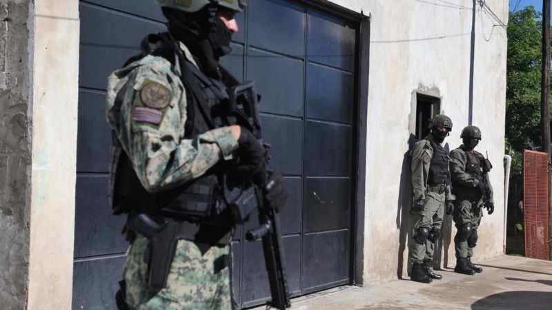 El allanamiento de Gendarmería en el domicilio del Viejo Cantero, en Avellaneda al 4500