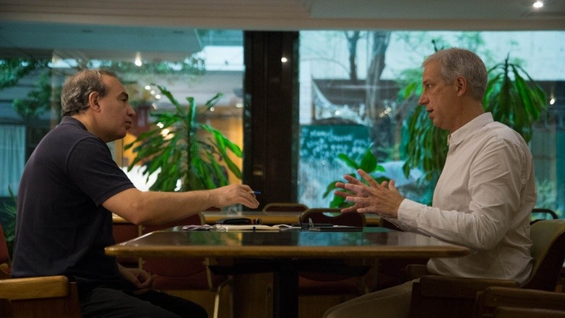 El periodista Sergio Roulier, mano a mano con Scarpin para Rosario3