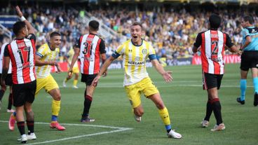 Ruben y su grito número 98 con la camiseta canalla, con el que alcanzó a  Waldino Aguirre.
