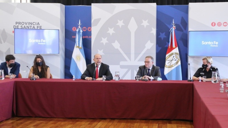 Los funcionarios provinciales se reunieron este lunes con los jefes policiales.