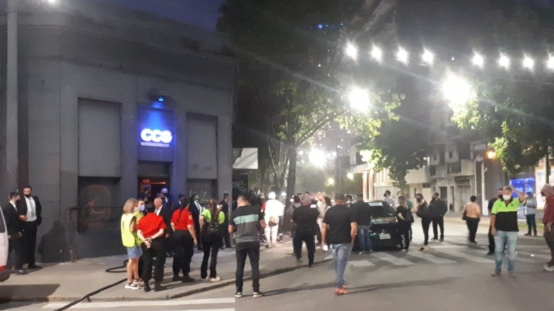 El simulacro se desarrolló este lunes a la noche.