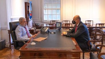Perotti se reunió con Aníbal y tiene previsto un encuentro con el presidente por la tarde