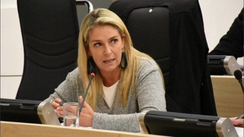 La presidenta del Concejo Municipal de Rosario cruzó al gremio de los trabajadores municipales por su medida de fuerza.