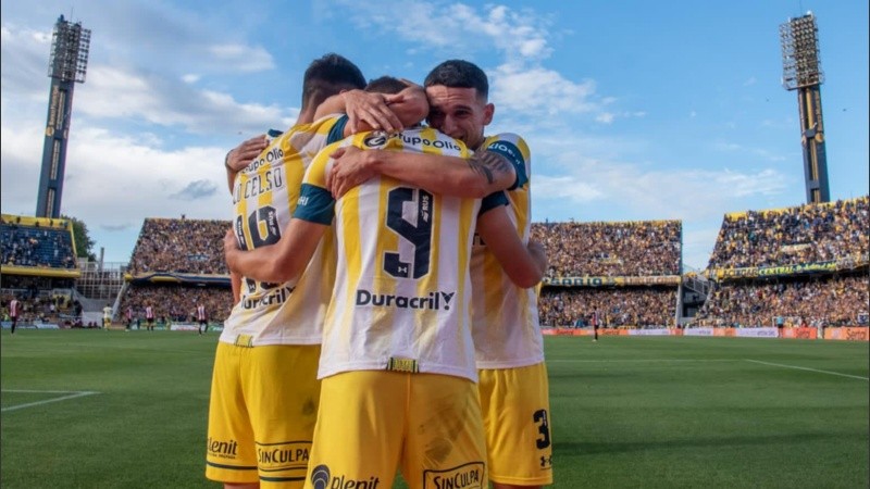 Blanco y el inolvidable festejo con Ruben, después de haber entrado en la leyenda