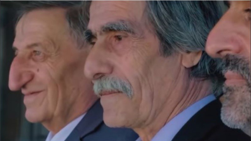 Ozyurek precisó que sus amigos siempre lo criticaban por su aspecto.