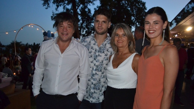 Alegría y reencuentro en la fiesta de Televisión Litoral este jueves por la noche