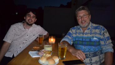 Alegría y reencuentro en la fiesta de Televisión Litoral este jueves por la noche