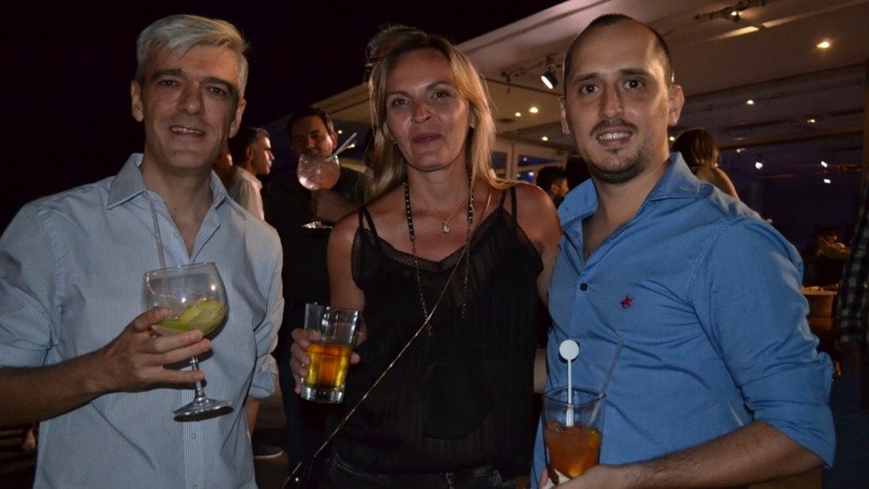 Alegría y reencuentro en la fiesta de Televisión Litoral este jueves por la noche