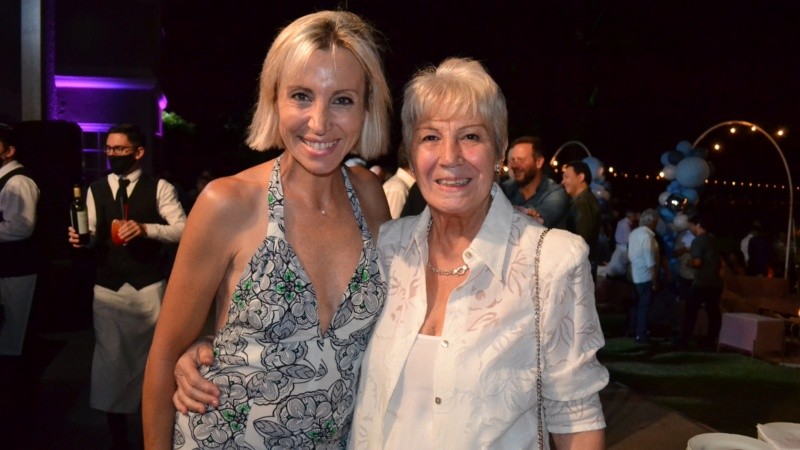 Alegría y reencuentro en la fiesta de Televisión Litoral este jueves por la noche