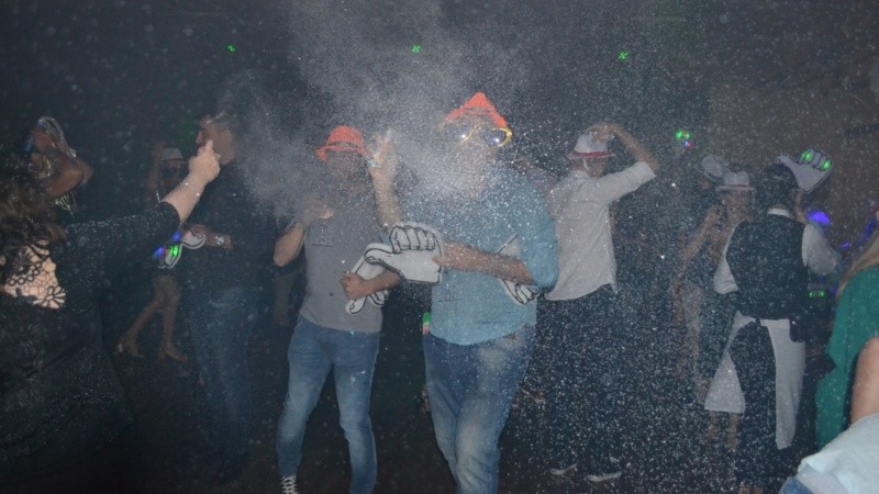 Alegría y reencuentro en la fiesta de Televisión Litoral este jueves por la noche