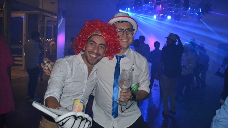 Alegría y reencuentro en la fiesta de Televisión Litoral este jueves por la noche