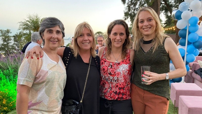 Alegría y reencuentro en la fiesta de Televisión Litoral este jueves por la noche