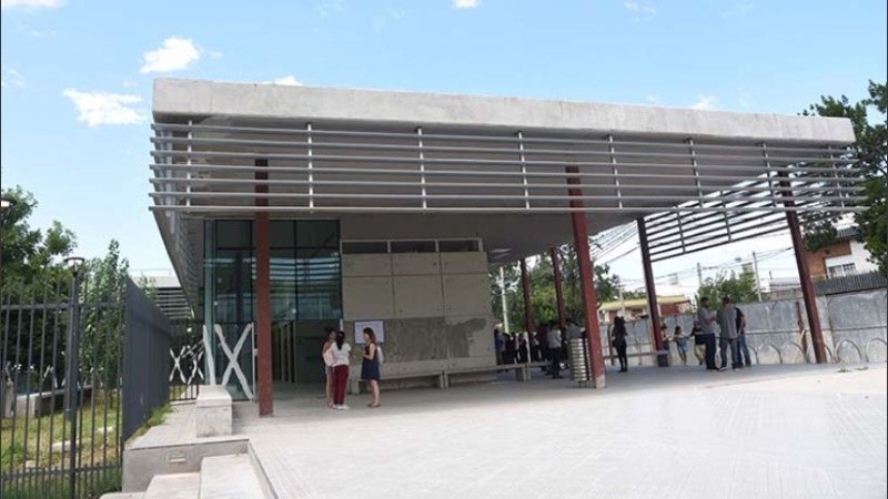 Los amigos de Alan lo llevaron al Policlínico San Martín.