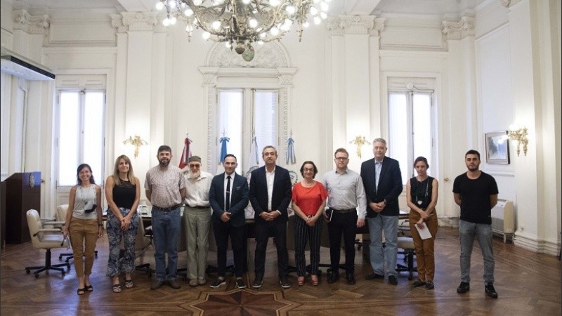 Javkin junto a representantes de la Mesa Interreligiosa.