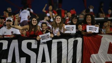 Newell's y una emotiva noche por la despedida de Maxi.